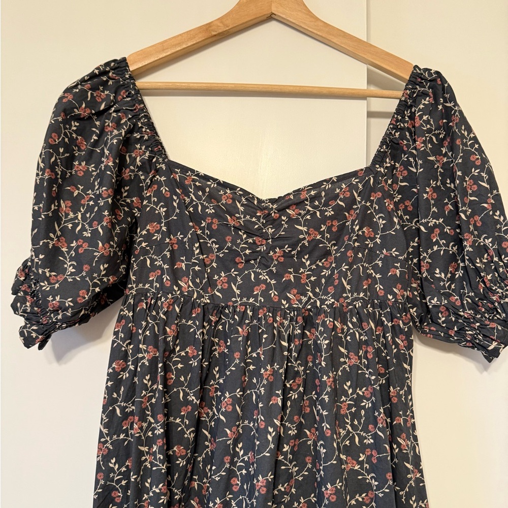 Chic Floral Maxi Dress - Picture 4 of 12